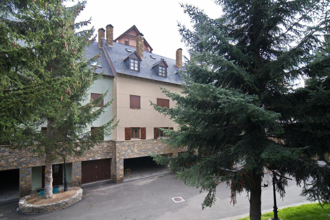 Lebre By Totiaran Apartment Naut Aran Exterior photo
